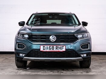 Used Volkswagen T-Roc 2018 for sale - 77734126: Photo