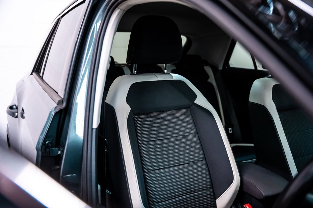 Used Volkswagen T-Roc 2018 for sale - 77734126: Photo 4