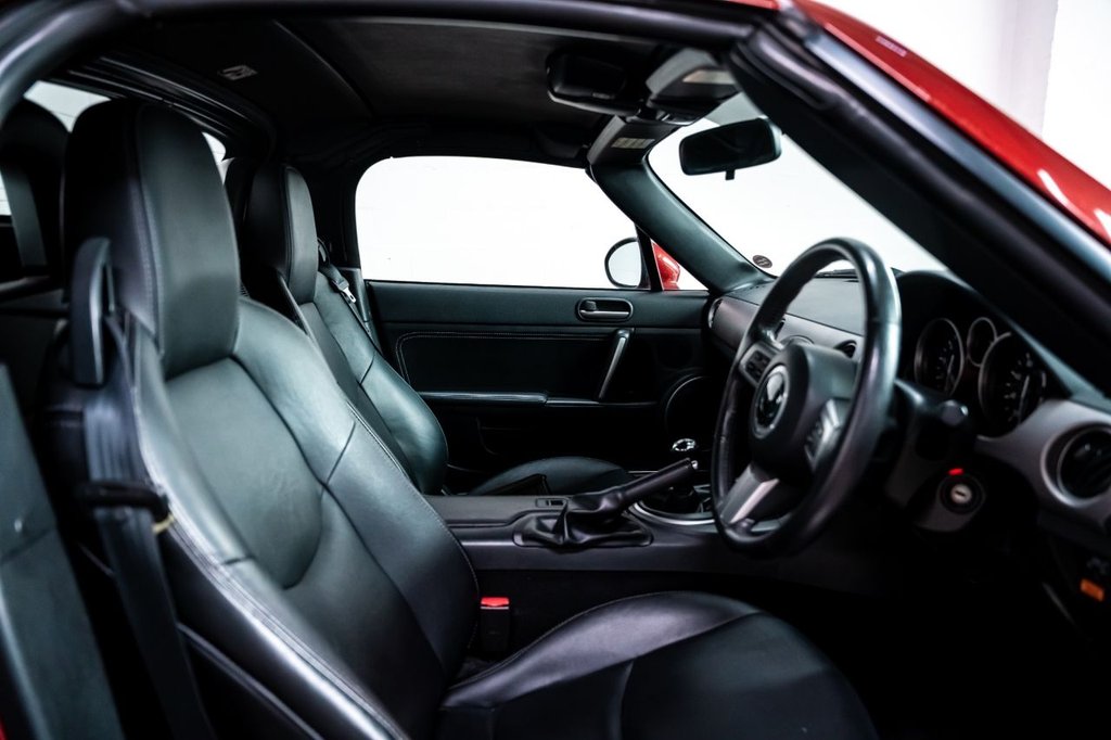 Used Mazda MX-5 2011 for sale - 76604349: Photo 5