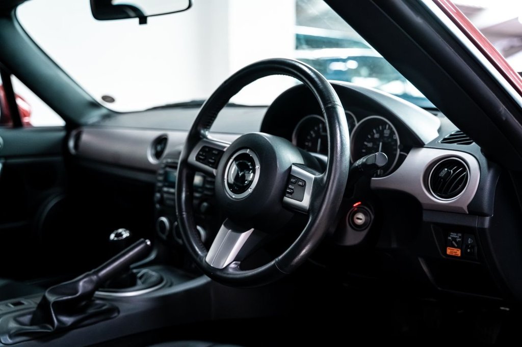 Used Mazda MX-5 2011 for sale - 76604349: Photo 6