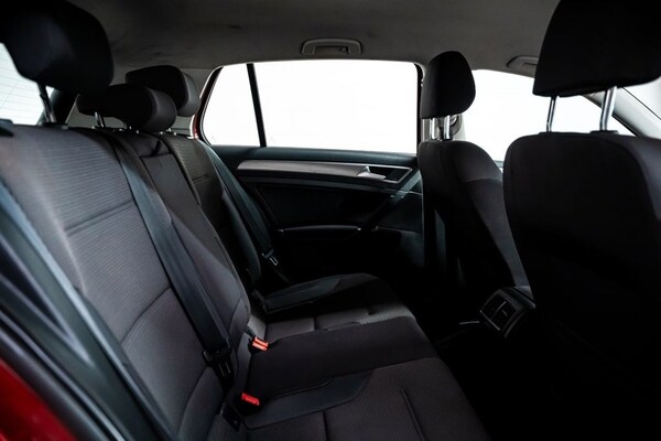 Used Volkswagen Golf 2015 for sale - 76068359: Photo 9