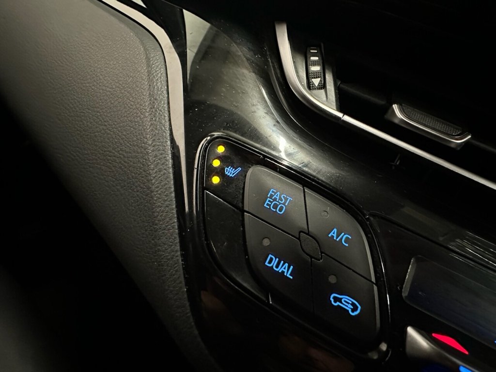 Used Toyota C-HR 2019 for sale - 77383539: Photo 11