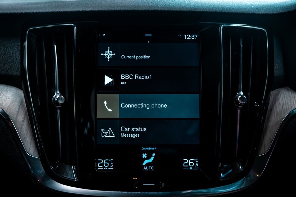 Used Volvo V60 2018 for sale - 76909897: Photo 10