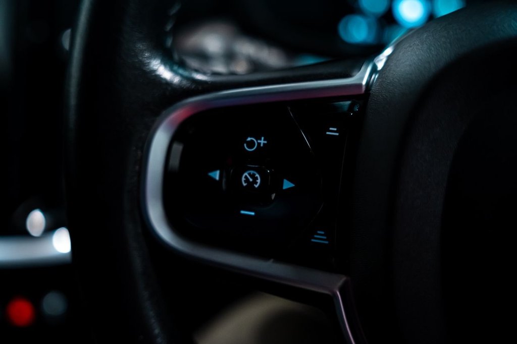 Used Volvo V60 2018 for sale - 76909897: Photo 17