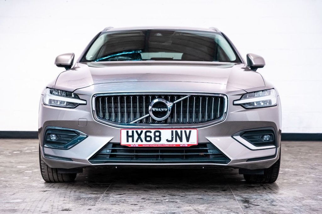 Used Volvo V60 2018 for sale - 76909897: Photo 2