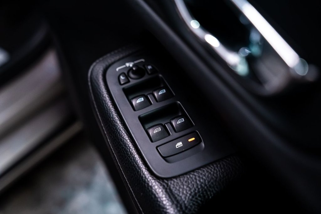 Used Volvo V60 2018 for sale - 76909897: Photo 21