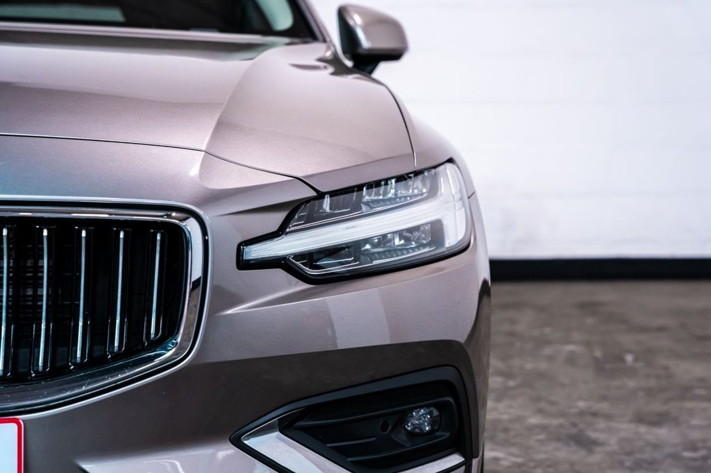 Used Volvo V60 2018 for sale - 76909897: Photo 29