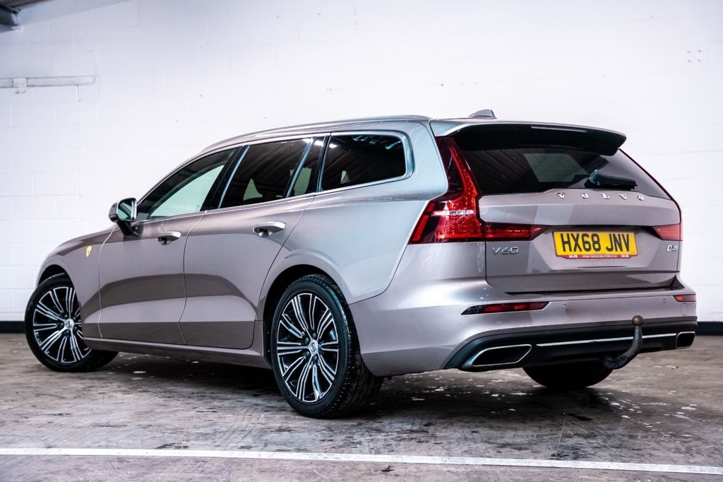 Used Volvo V60 2018 for sale - 76909897: Photo 3