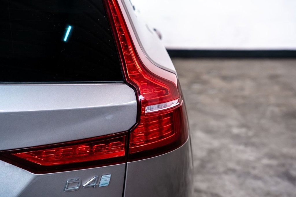 Used Volvo V60 2018 for sale - 76909897: Photo 31