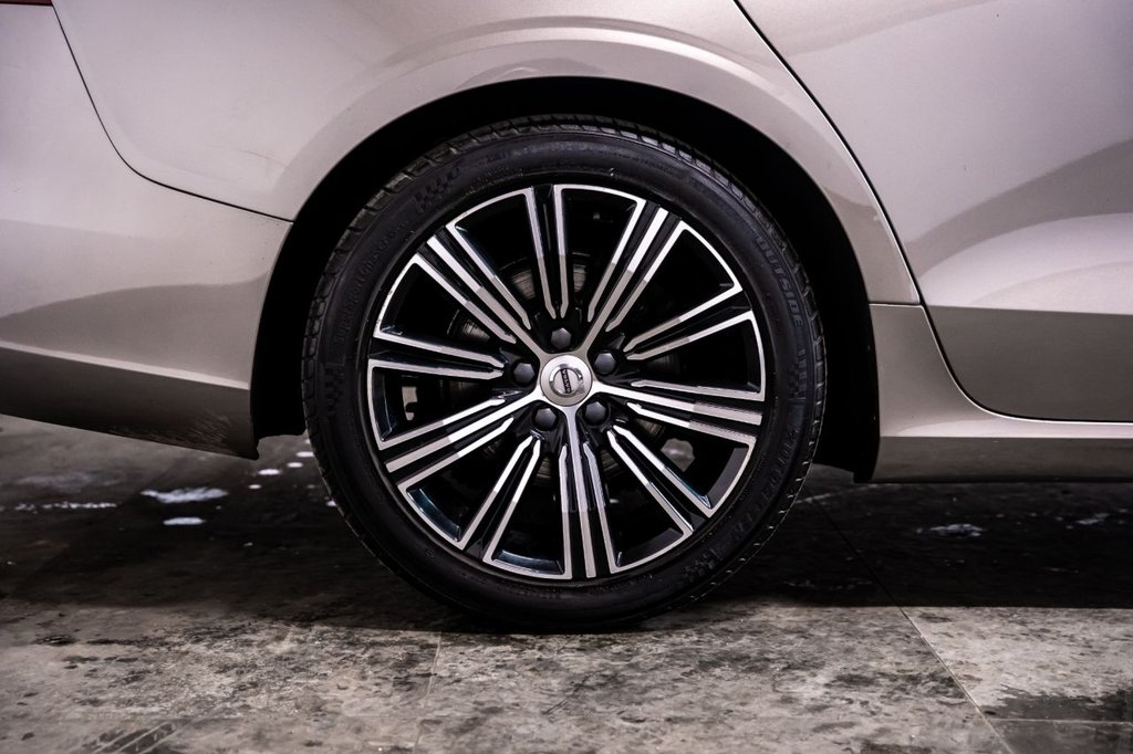 Used Volvo V60 2018 for sale - 76909897: Photo 37