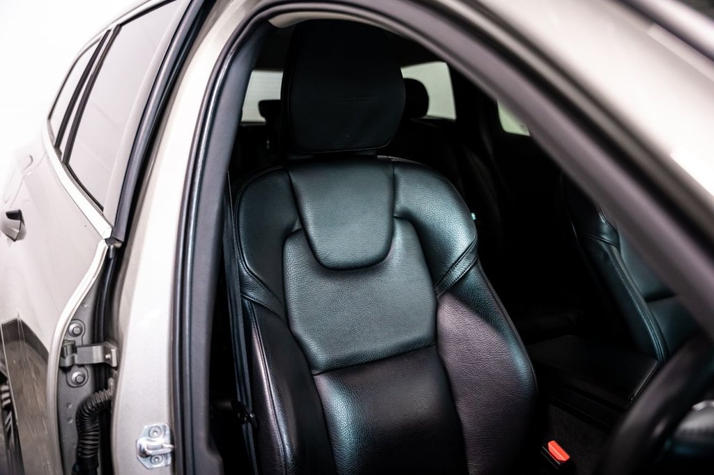 Used Volvo V60 2018 for sale - 76909897: Photo 4