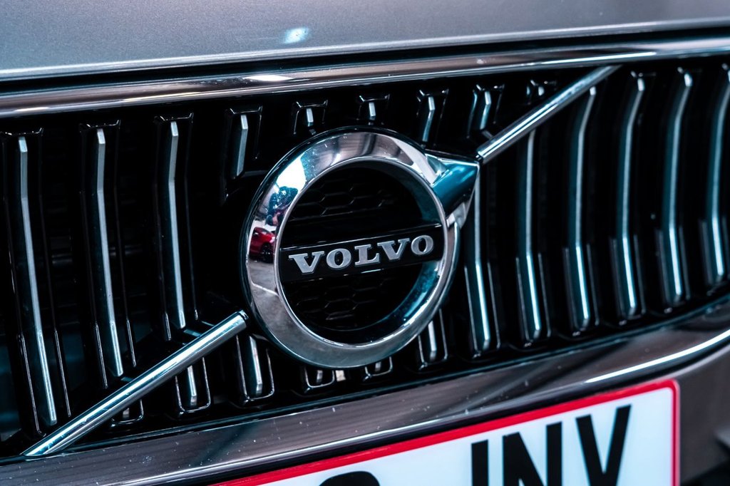 Used Volvo V60 2018 for sale - 76909897: Photo 41