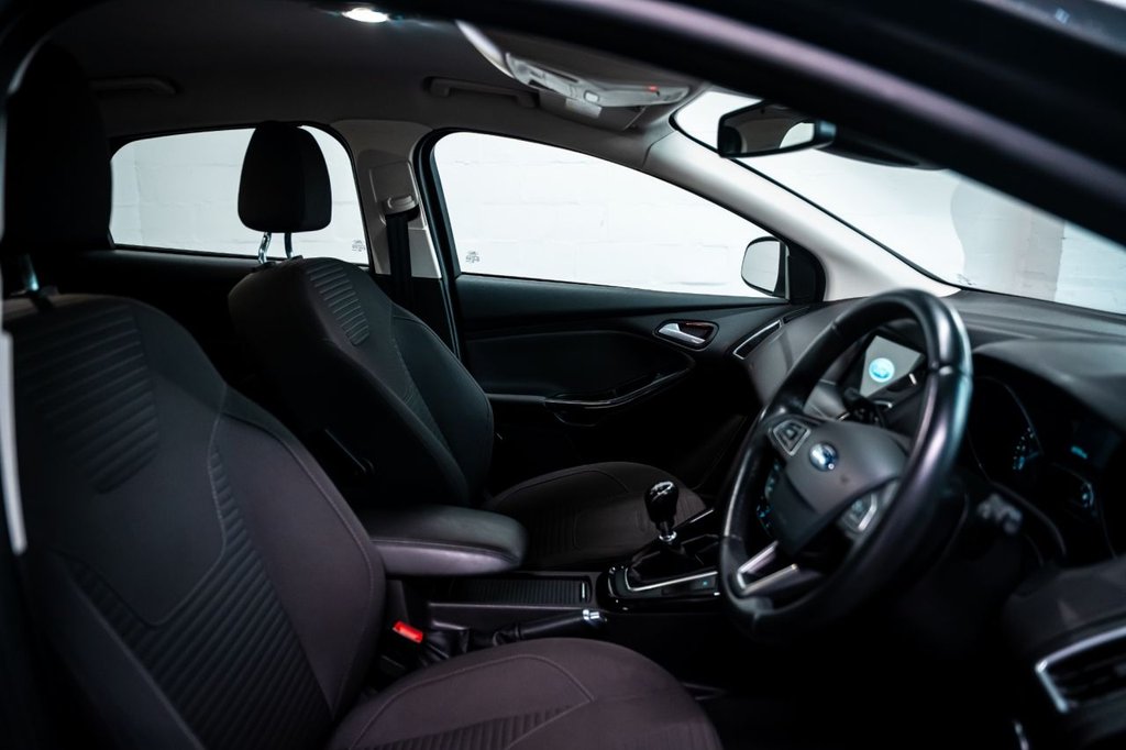 Used Ford Focus 2018 for sale - 76711637: Photo 5