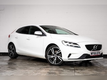 Used Volvo V40 2016 for sale - 78702302: Photo