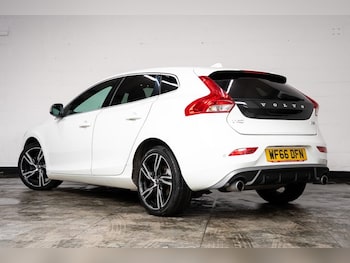 Used Volvo V40 2016 for sale - 78702302: Photo