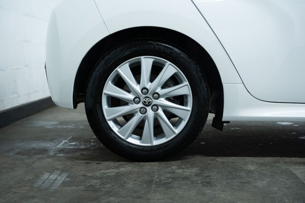 Used Toyota Yaris 2022 for sale - 76604493: Photo 33