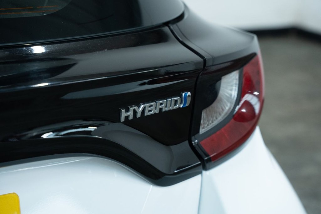 Used Toyota Yaris 2022 for sale - 76604493: Photo 40