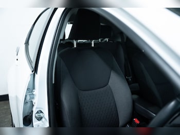 Used Toyota Yaris 2022 for sale - 76604493: Photo