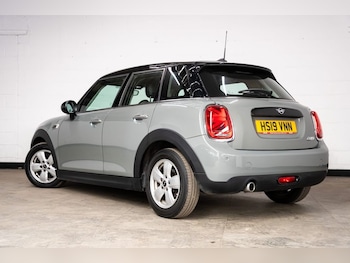Used MINI Hatch 2019 for sale - 79154960: Photo