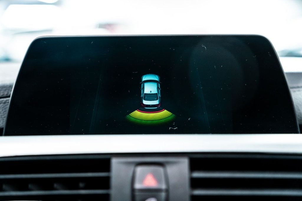 Used BMW 3 Series 2018 for sale - 76385868: Photo 12