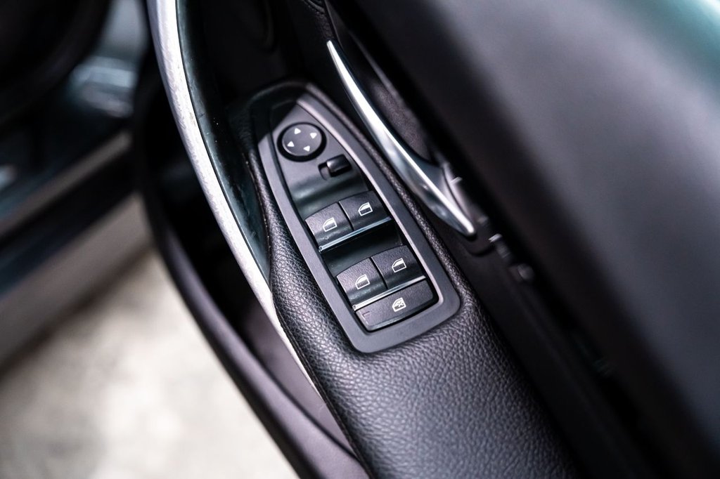 Used BMW 3 Series 2018 for sale - 76385868: Photo 21