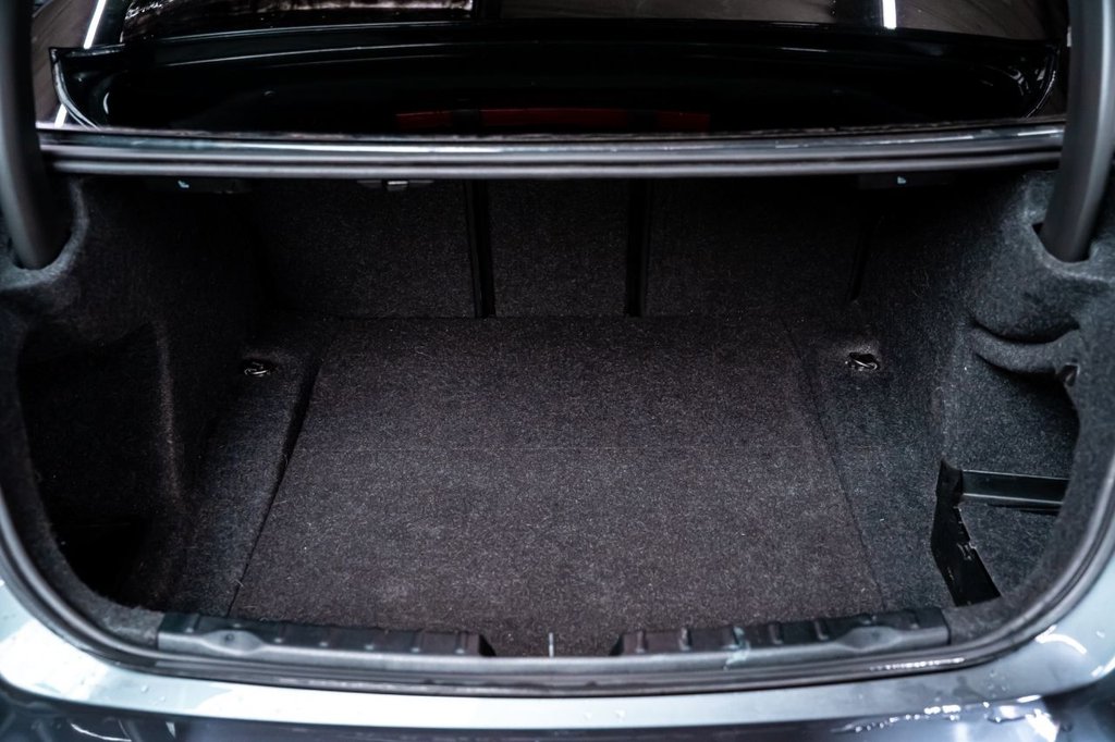 Used BMW 3 Series 2018 for sale - 76385868: Photo 32