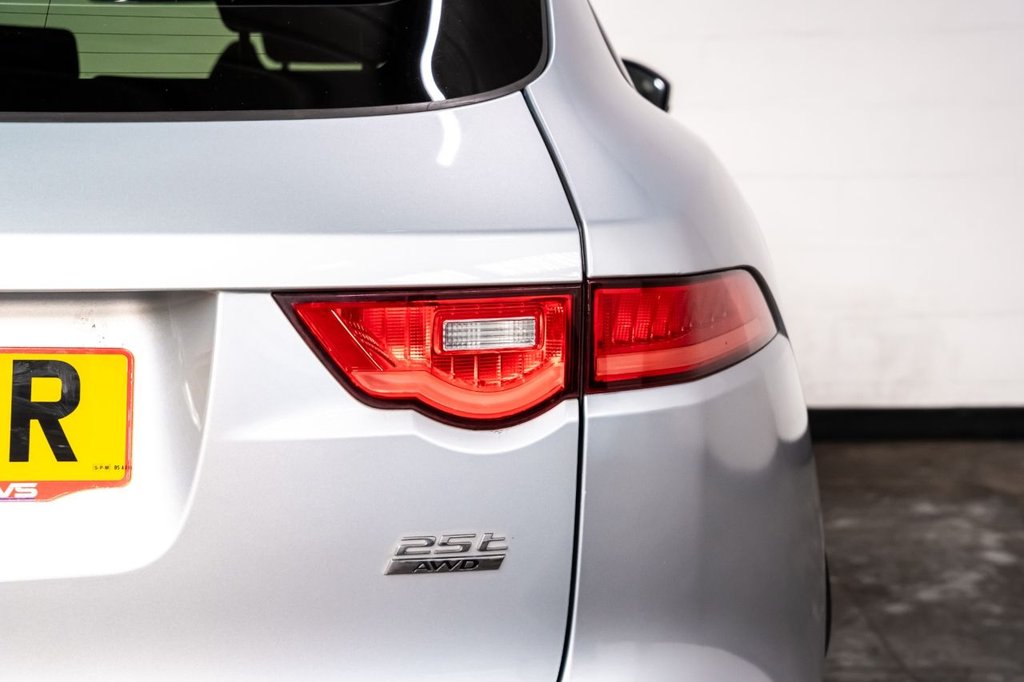 Used Jaguar F-Pace 2018 for sale - 77654492: Photo 31