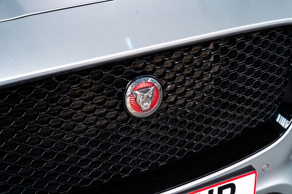 Used Jaguar F-Pace 2018 for sale - 77654492: Photo 40