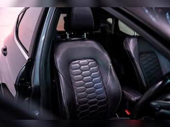 Used Ford Fiesta 2018 for sale - 79371240: Photo