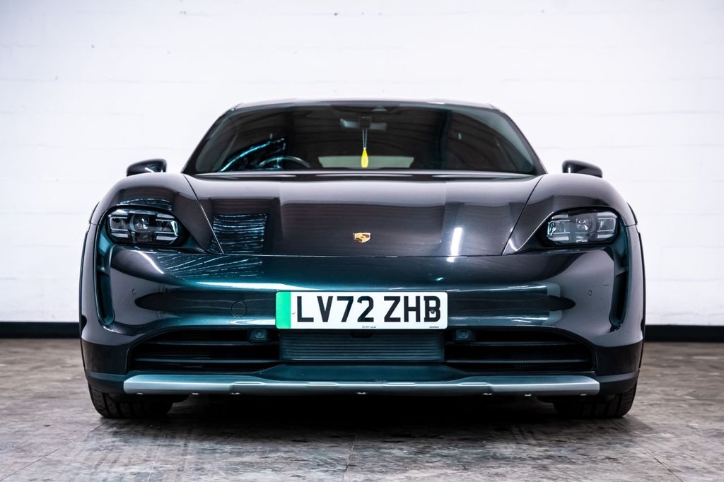 Used Porsche Taycan 2022 for sale - 78068360: Photo 2