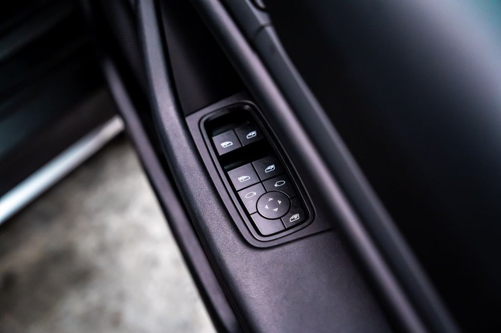 Used Porsche Taycan 2022 for sale - 78068360: Photo 24