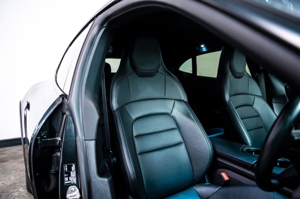 Used Porsche Taycan 2022 for sale - 78068360: Photo 4