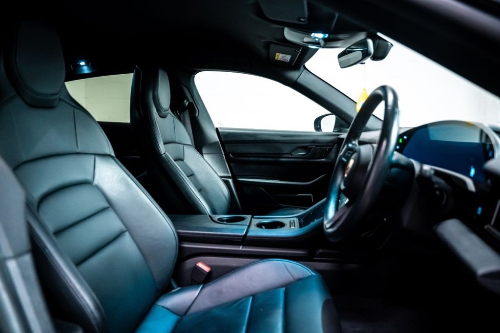 Used Porsche Taycan 2022 for sale - 78068360: Photo 5