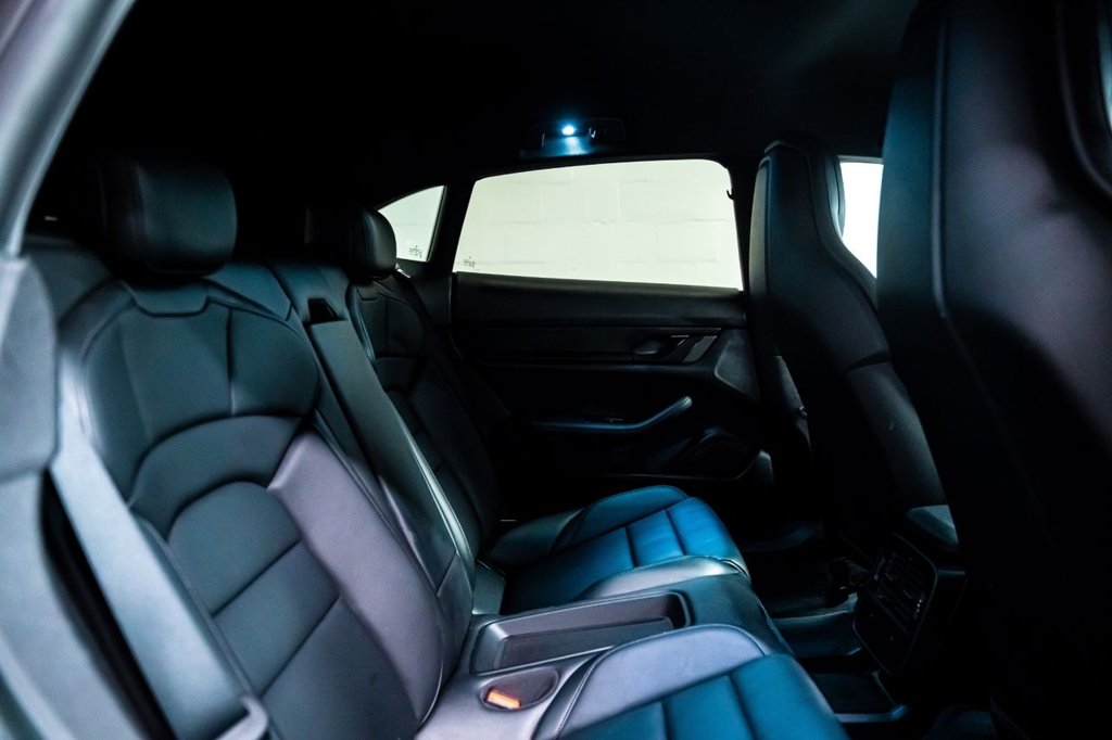 Used Porsche Taycan 2022 for sale - 78068360: Photo 6