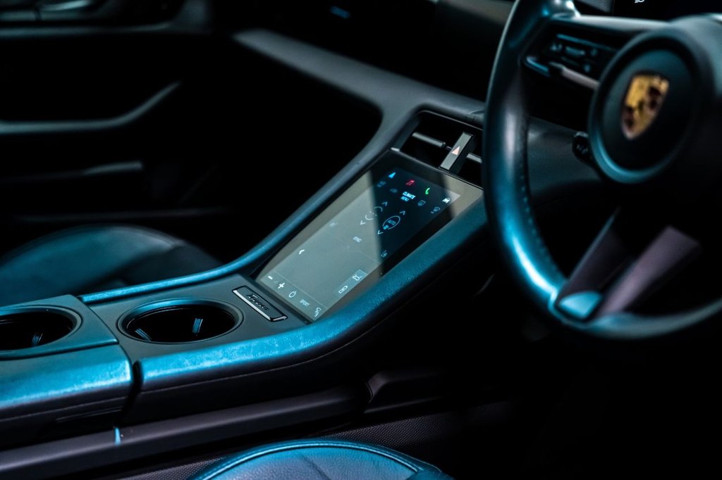 Used Porsche Taycan 2022 for sale - 78068360: Photo 9