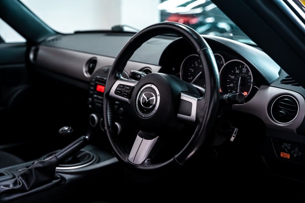 Used Mazda MX-5 2010 for sale - 77161547: Photo 6