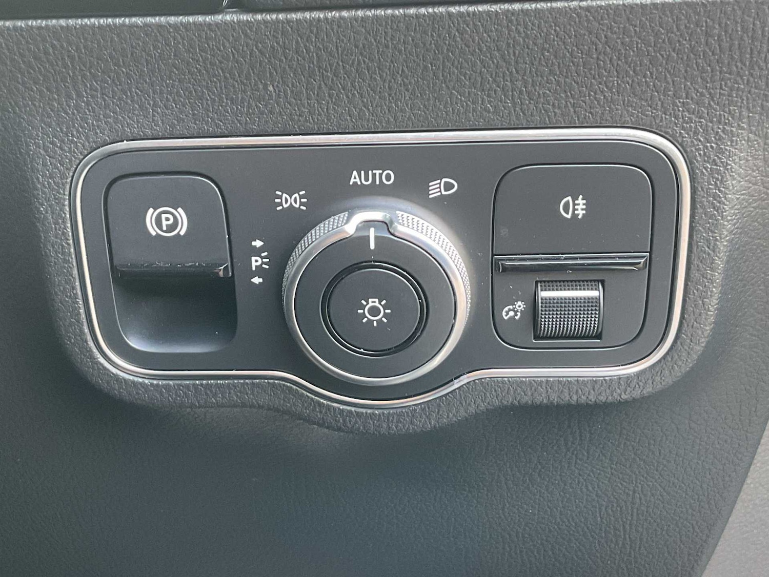 Used Mercedes-Benz GLA 2021 for sale - 76362542: Photo 30
