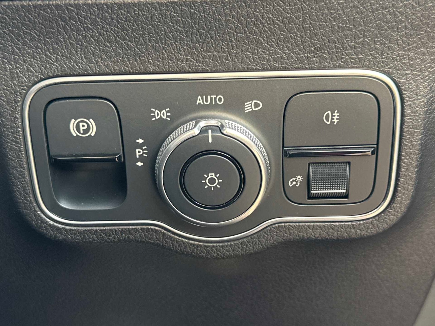 Used Mercedes-Benz EQB 2022 for sale - 77270136: Photo 31