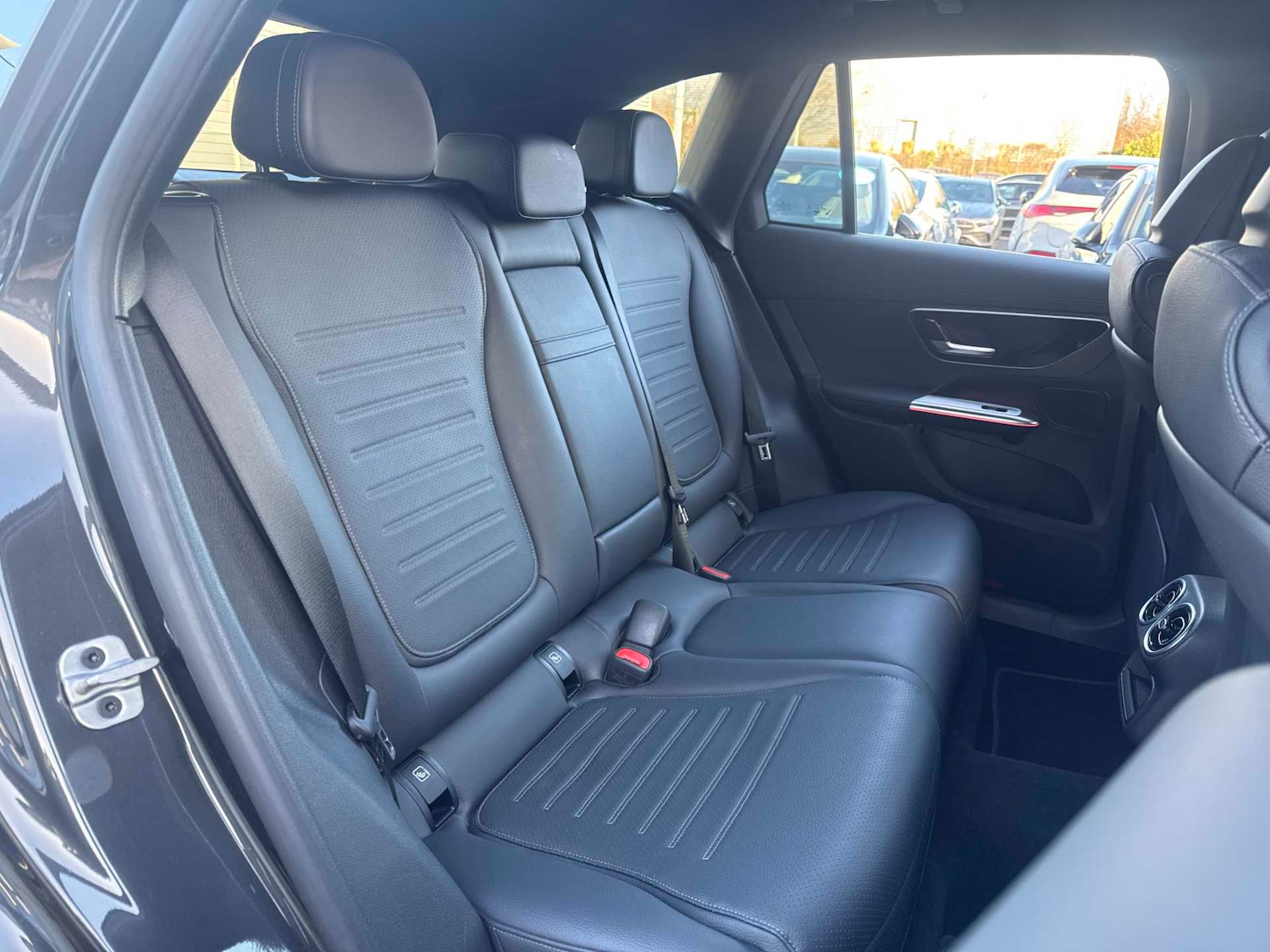 Used Mercedes-Benz GLC 2024 for sale - 76668960: Photo 18