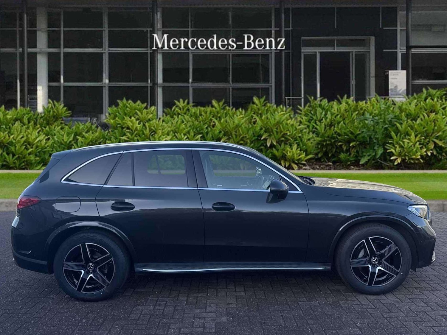 Used Mercedes-Benz GLC 2024 for sale - 76668960: Photo 9