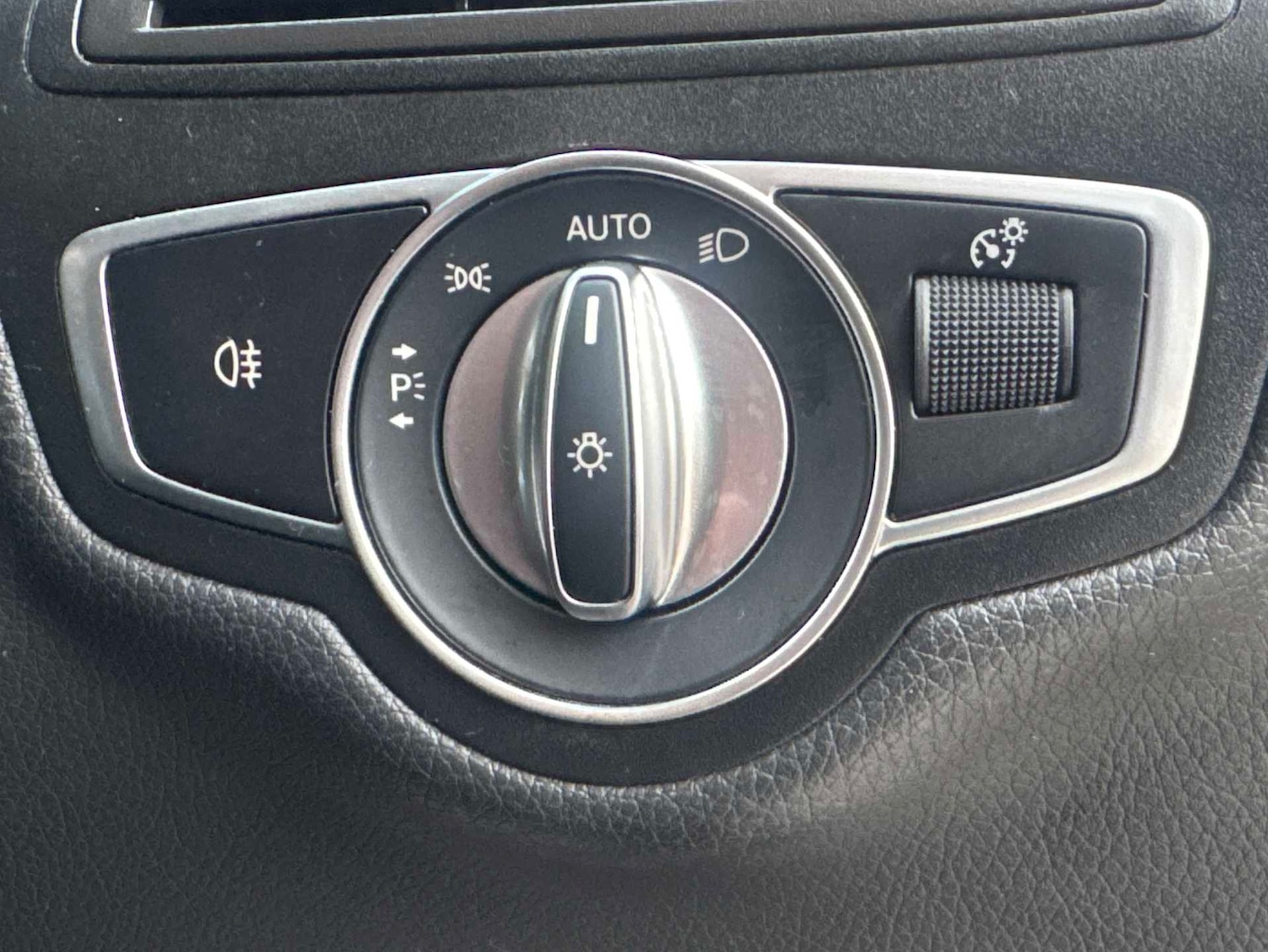 Used Mercedes-Benz GLC 2022 for sale - 77011246: Photo 31