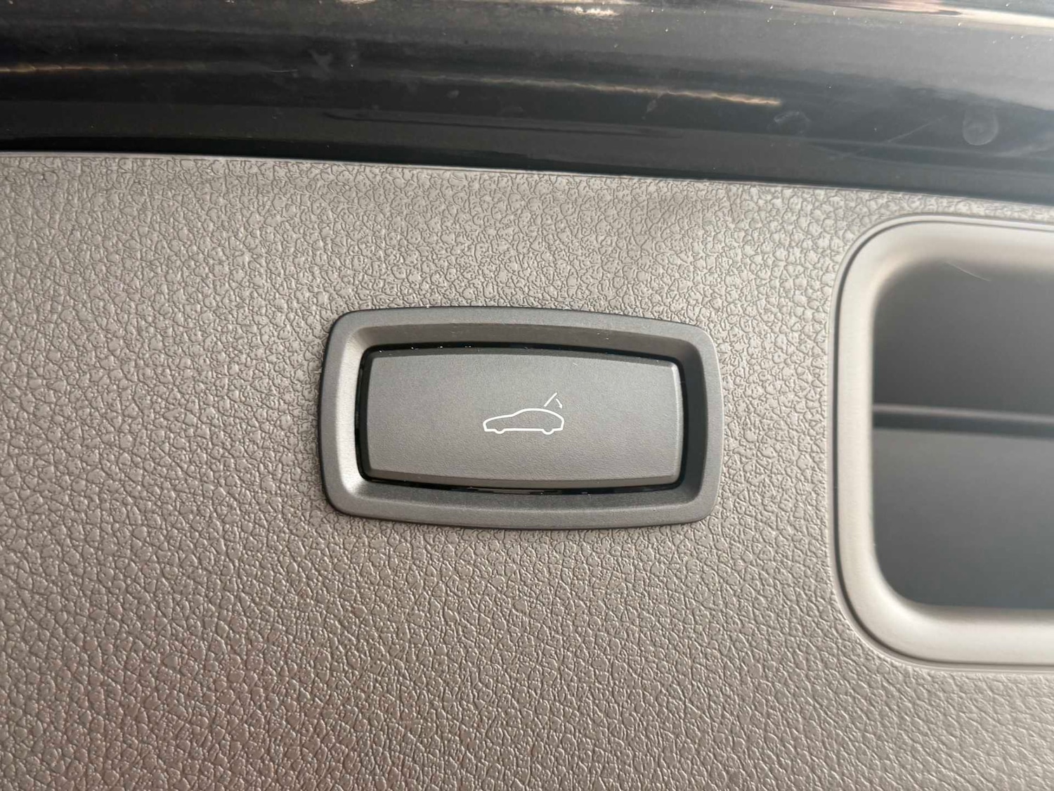 Used Porsche Macan 2022 for sale - 77553056: Photo 12