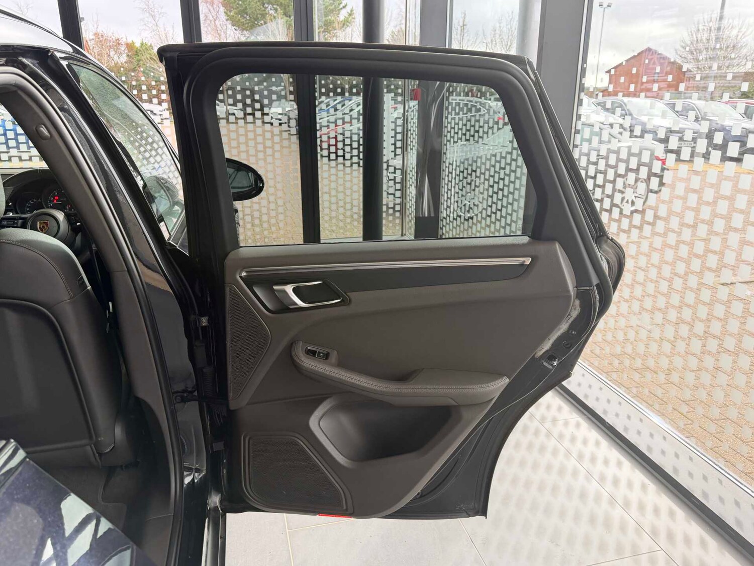 Used Porsche Macan 2022 for sale - 77553056: Photo 14