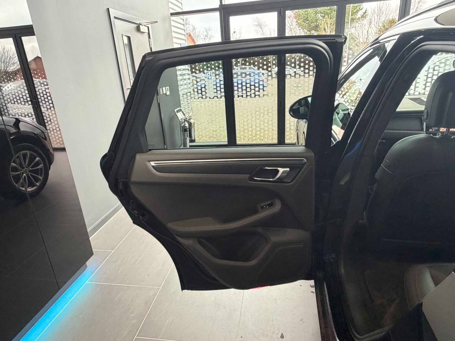 Used Porsche Macan 2022 for sale - 77553056: Photo 15