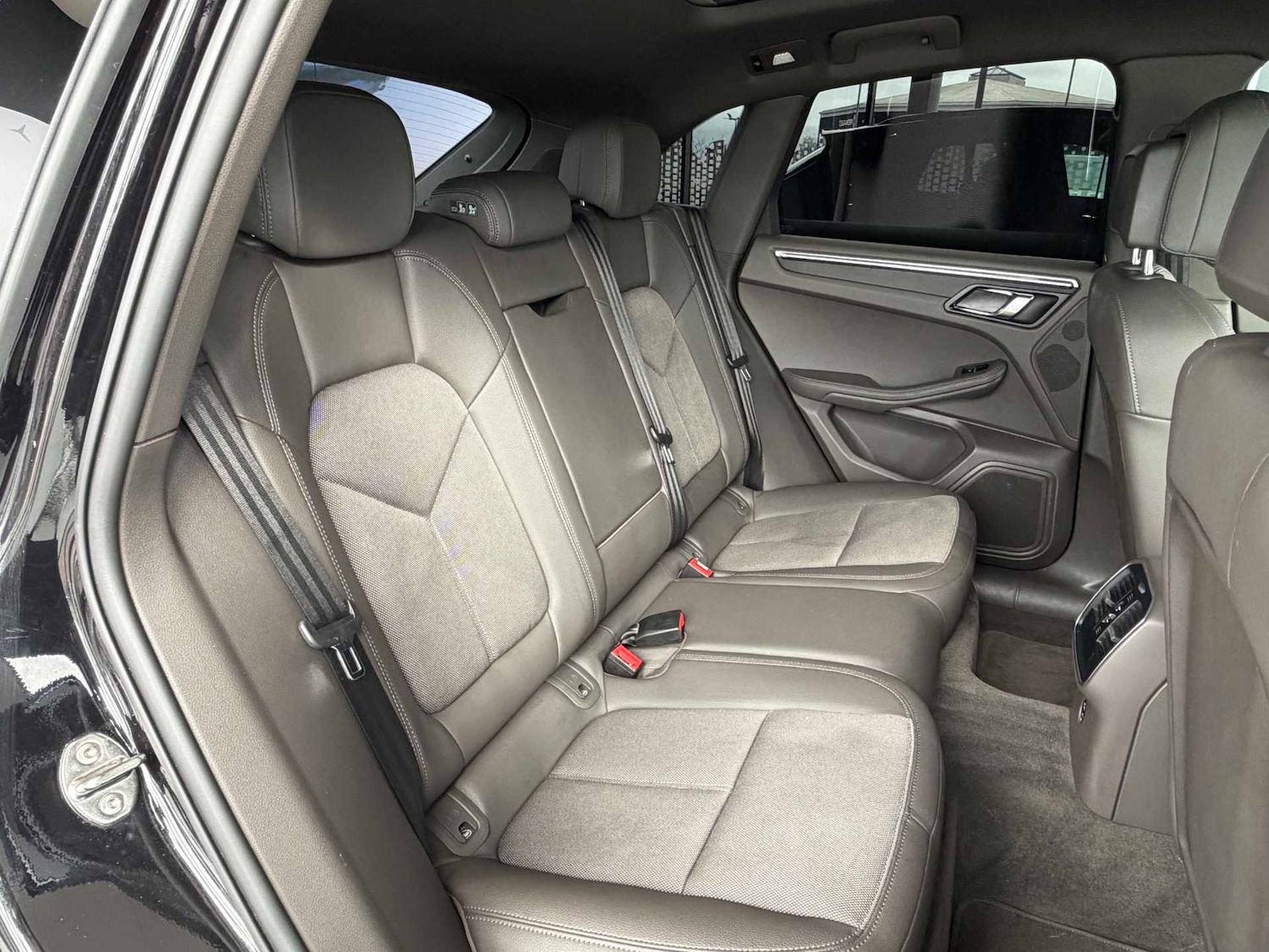 Used Porsche Macan 2022 for sale - 77553056: Photo 17