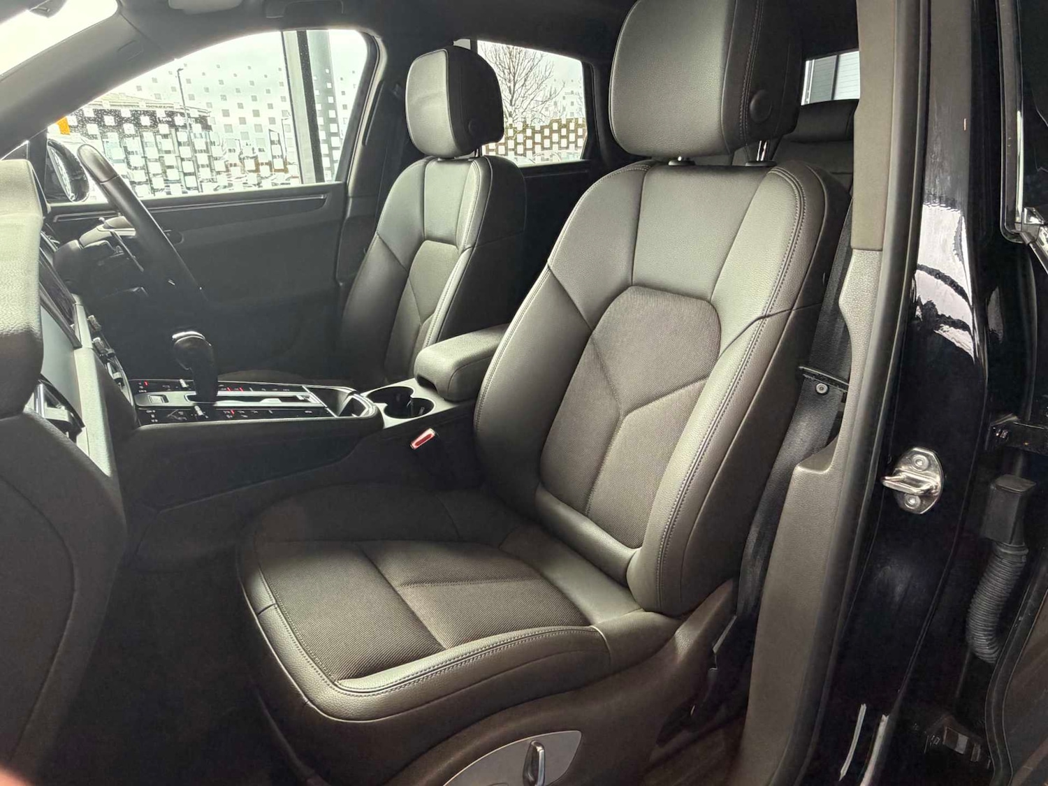 Used Porsche Macan 2022 for sale - 77553056: Photo 21