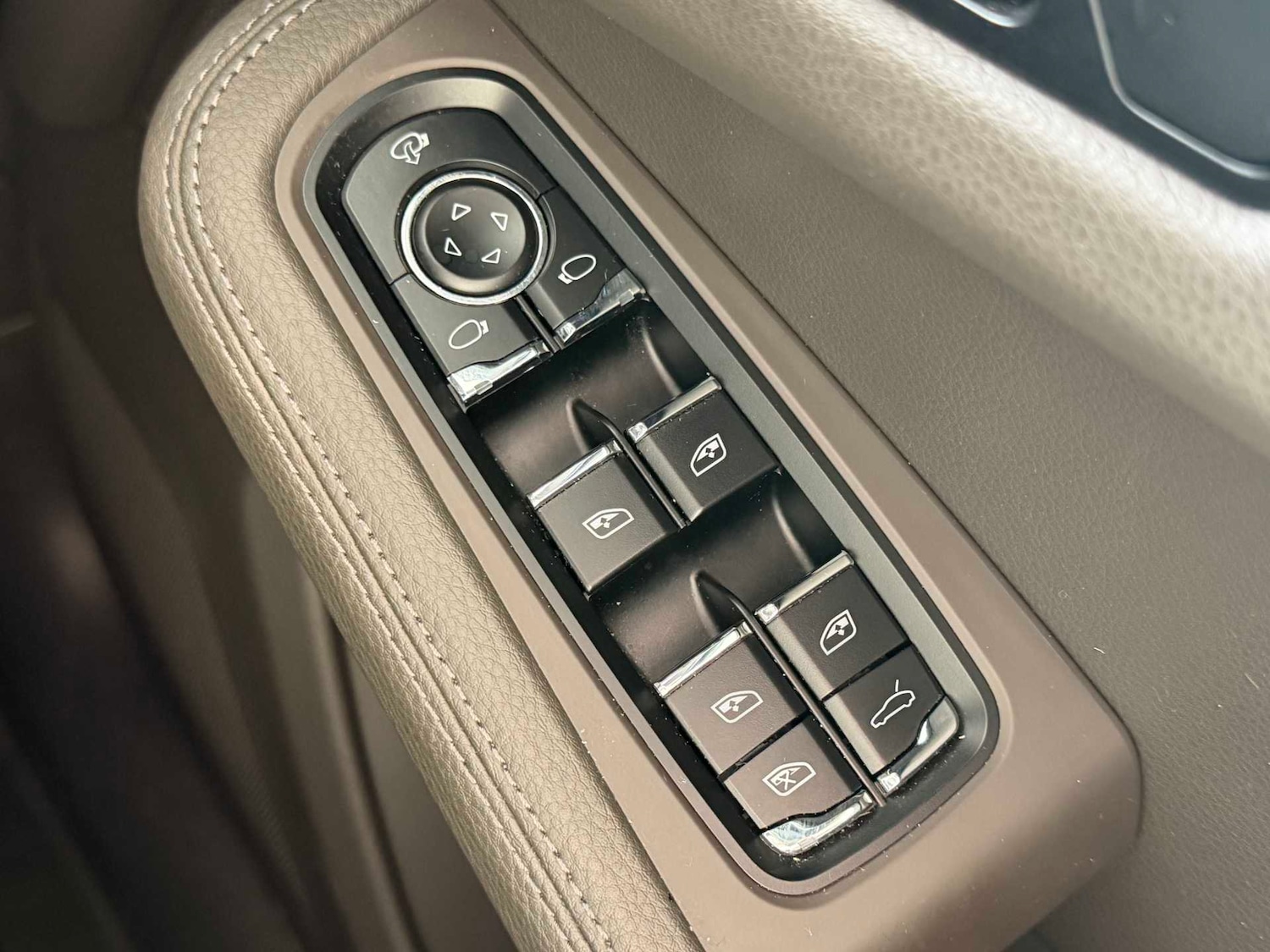 Used Porsche Macan 2022 for sale - 77553056: Photo 33