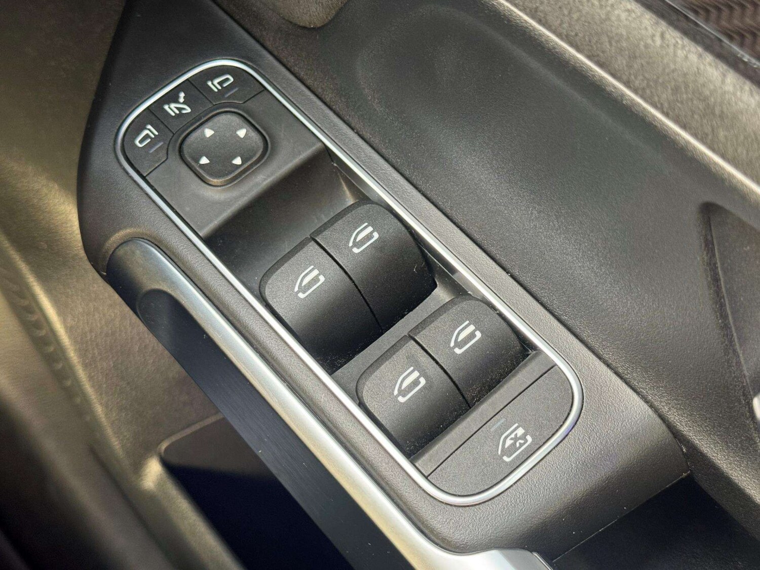 Used Mercedes-Benz GLB 2024 for sale - 76501936: Photo 32