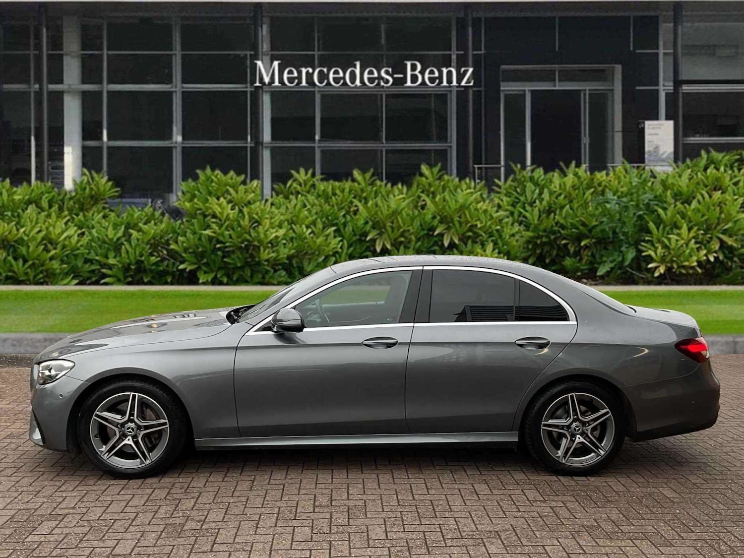 Used Mercedes-Benz E Class 2023 for sale - 76316132: Photo 4