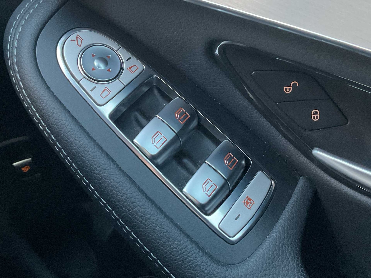 Used Mercedes-Benz GLC 2022 for sale - 76501808: Photo 31